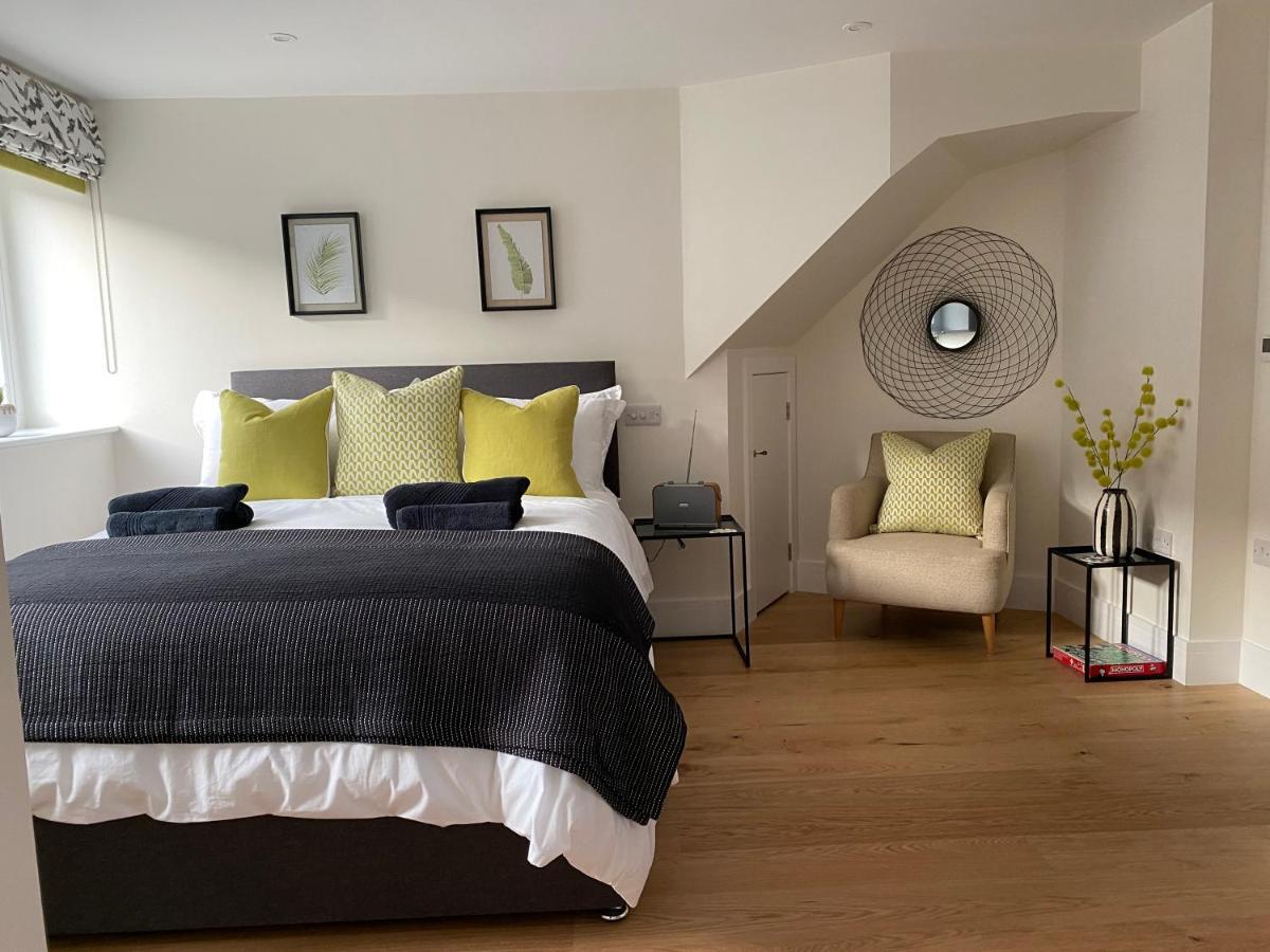 New Studio Apartment - Minutes Walk To Cathedral Salisbury Luaran gambar